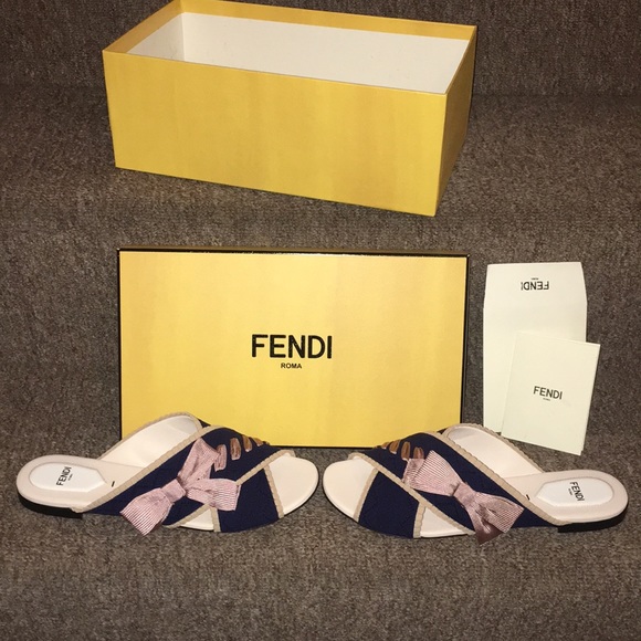 🇮🇹NWT Authentic FENDI Knit & Leather Sandals - Picture 4 of 8